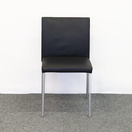 Fikastol Deen Chair | WALTER KNOLL