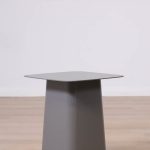 Sidobord Metal Side Table | VITRA