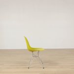 Stol Eames Fiberglass Side Chair DSR | VITRA