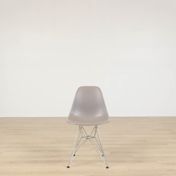 Stol Eames Fiberglass Side Chair DSR | VITRA